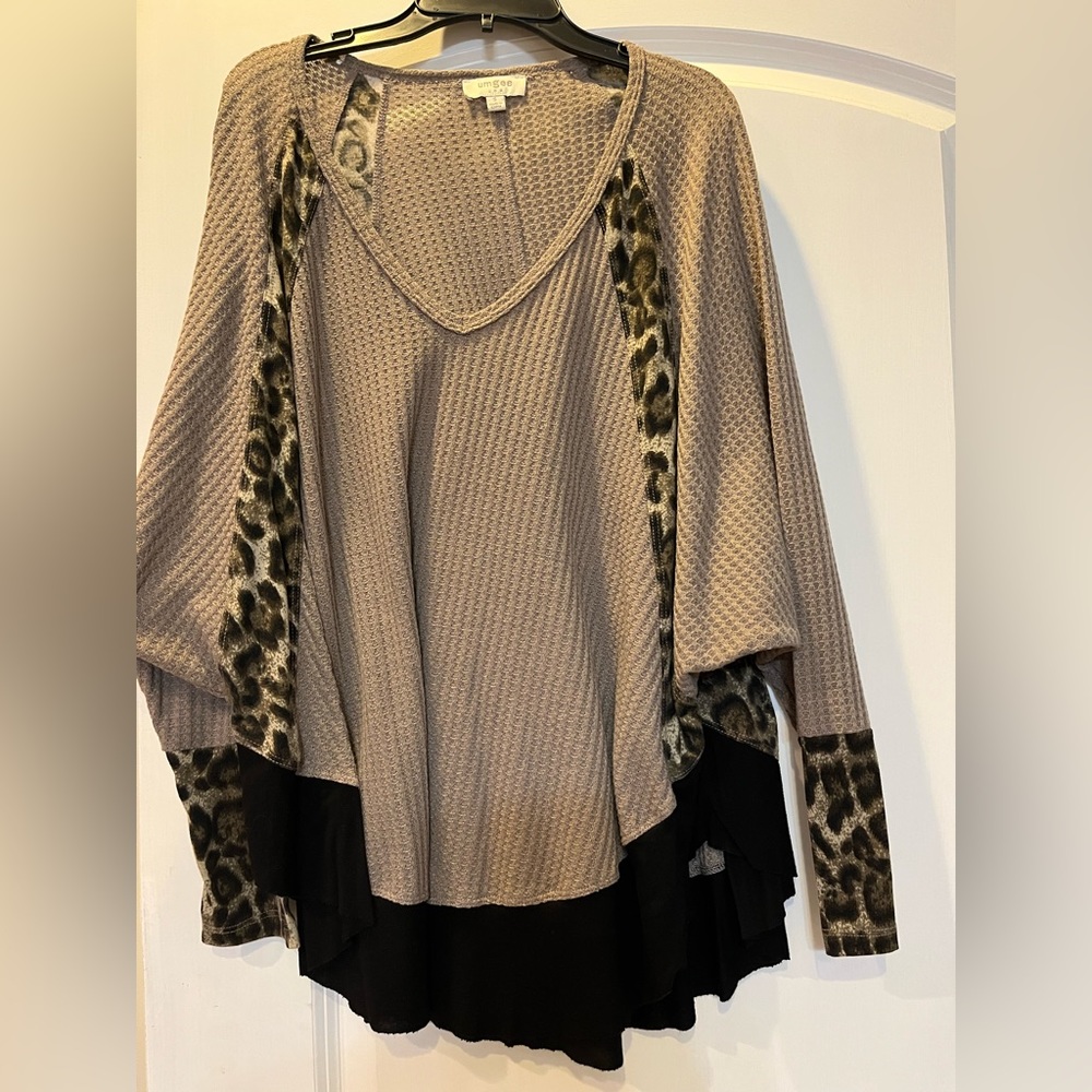 Leopard print top